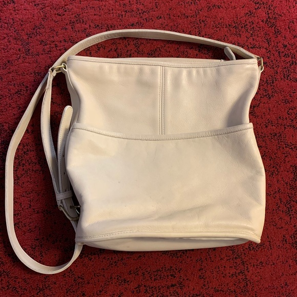 Coach Handbags - Coach vintage crossbody bag